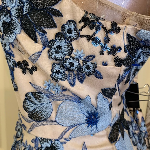 Belle BADGLEY MISCHKA 💙floral embroiled dress size 6 - Picture 4 of 10